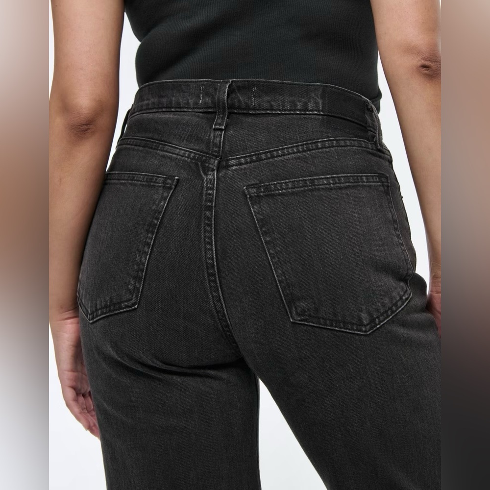 NWT Abercrombie & Fitch- The 90's Relaxed Jeans- High Rise- Washed Black Raw Hem - Picture 5 of 15